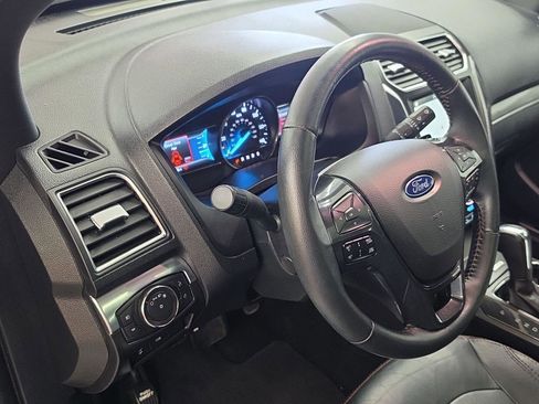 Used 2019 Ford Explorer Sport w/ Equipment Group 401A AWD/4WD image 5