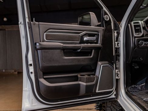 Used 2024 RAM 3500 Laramie w/ Night Edition image 33