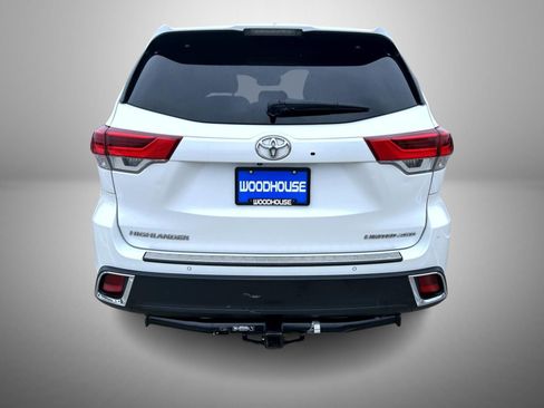 Used 2018 Toyota Highlander Limited image 6