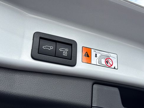 New 2026 Toyota RAV4 SE AWD/4WD image 10
