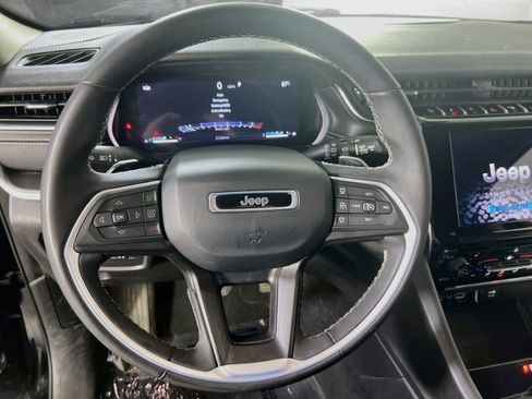 Used 2023 Jeep Grand Cherokee L Laredo w/ Luxury Tech Group I AWD/4WD image 11