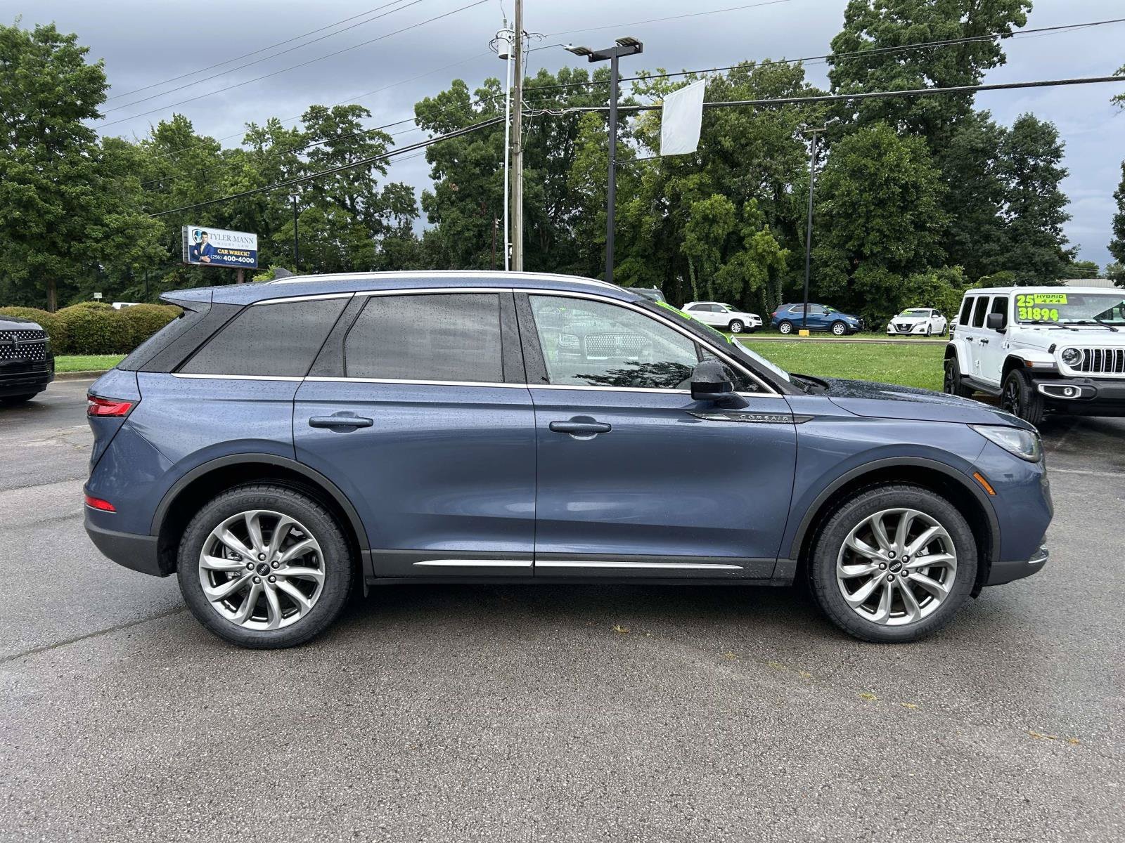Certified 2022 Lincoln Corsair FWD w/ Premium Package image 2