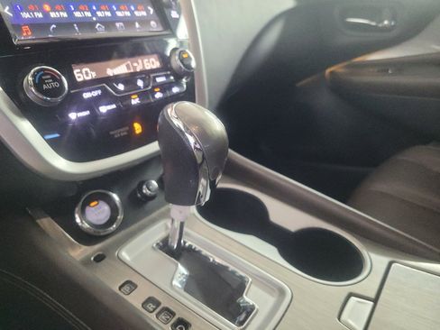 Used 2015 Nissan Murano Platinum w/ Platinum Technology Package FWD image 26