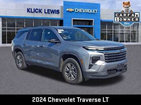 Used 2024 Chevrolet Traverse LT AWD/4WD image 1