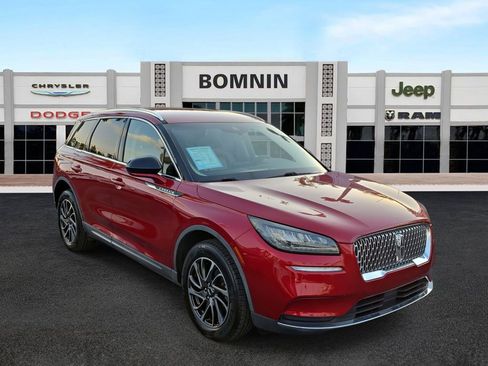 Used 2021 Lincoln Corsair FWD image 2