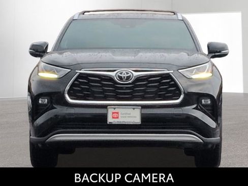 Certified 2026 Toyota Highlander Platinum AWD/4WD image 2