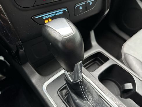 Used 2018 Ford Escape SE w/ SE Sport Appearance Package image 18