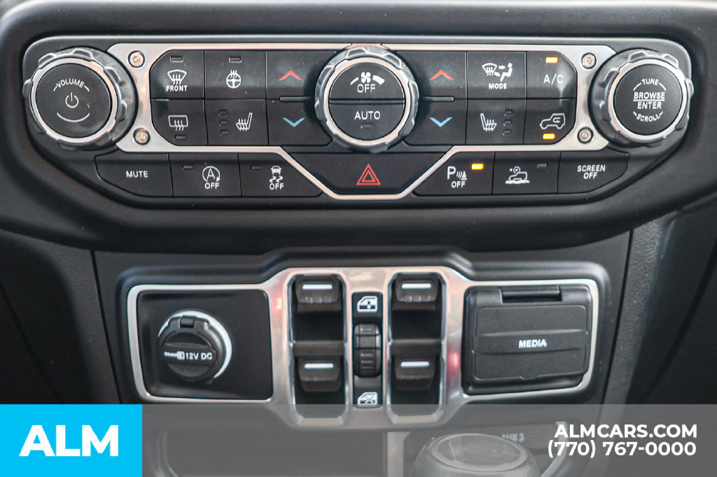 Used 2023 Jeep Wrangler Unlimited Sahara AWD/4WD image 34