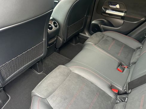 Certified 2025 Mercedes-Benz GLA 250 image 11