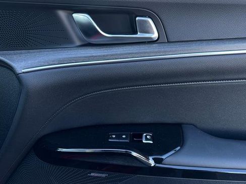 New 2025 Kia K5 EX image 19