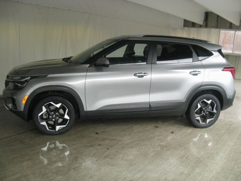 Certified 2024 Kia Seltos EX image 23