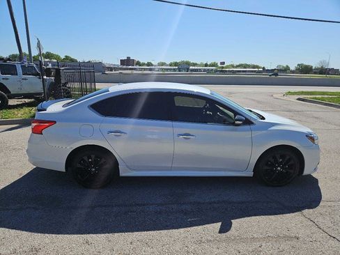 Used 2018 Nissan Sentra SR w/ SR Midnight Edition Package FWD image 6