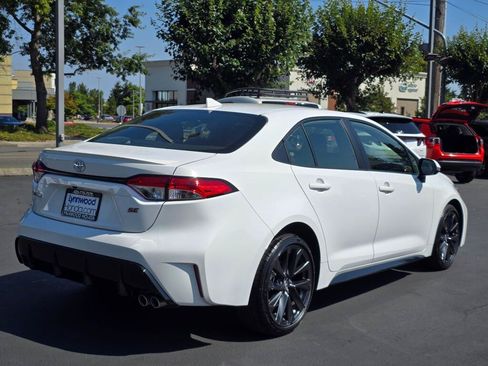 Used 2023 Toyota Corolla SE FWD image 11