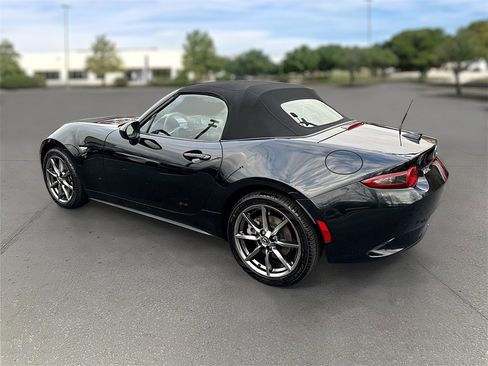 Used 2021 MAZDA MX-5 Miata Grand Touring image 4