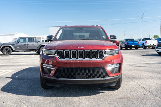 Used 2023 Jeep Grand Cherokee Limited RWD image 8