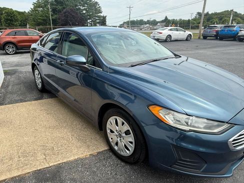 Used 2019 Ford Fusion S FWD image 5
