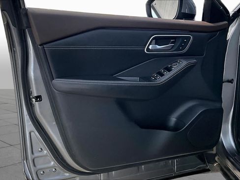 Used 2023 Nissan Rogue Platinum w/ Platinum Premium Package FWD image 22