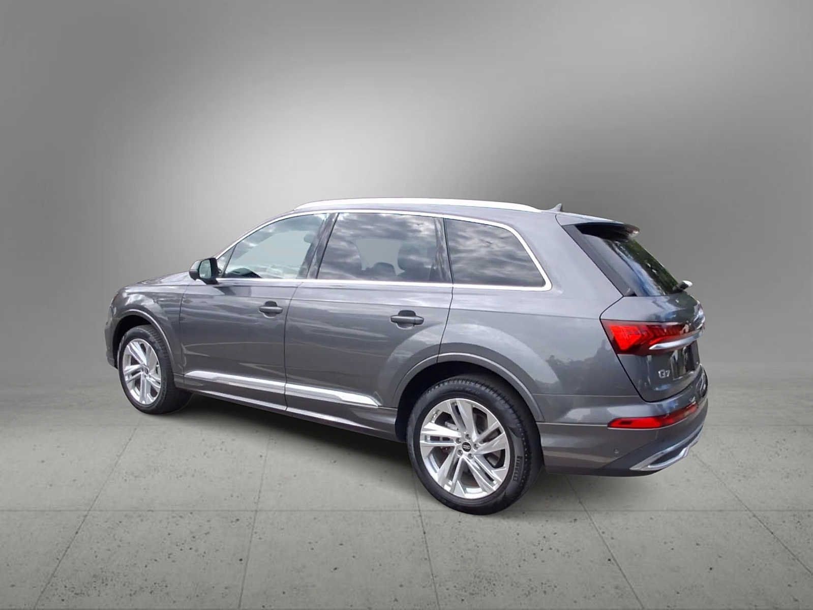 Used 2023 Audi Q7 3.0T Premium AWD/4WD image 6