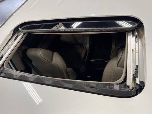 Used 2022 Honda Odyssey Elite image 23