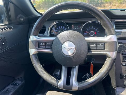 Used 2013 Ford Mustang Convertible RWD image 30
