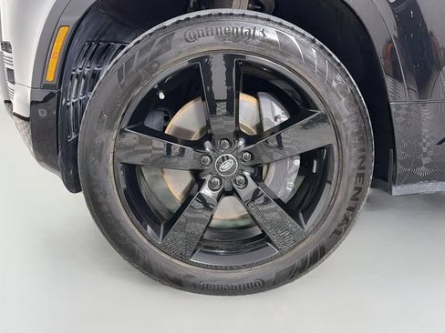 Certified 2023 Land Rover Defender 130 X-Dynamic SE AWD/4WD image 34