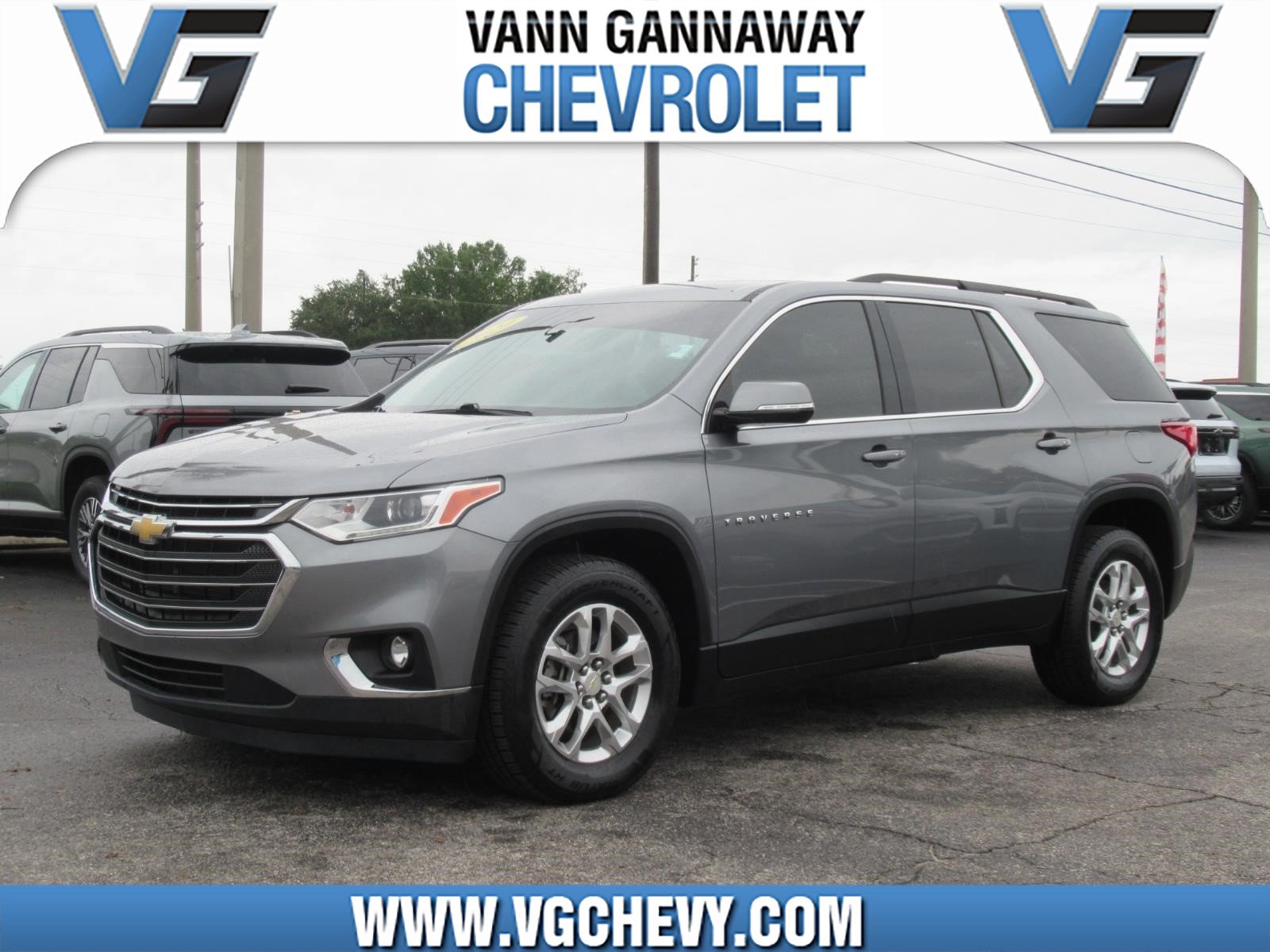 Used 2020 Chevrolet Traverse LT FWD image 1