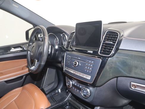 Used 2019 Mercedes-Benz GLS 550 4MATIC w/ Driver Assistance Package image 45
