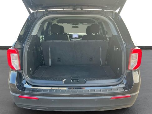 Used 2023 Ford Explorer XLT image 24