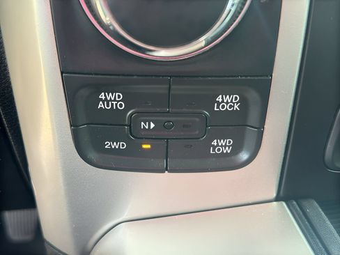 Used 2019 RAM 1500 Big Horn AWD/4WD image 25