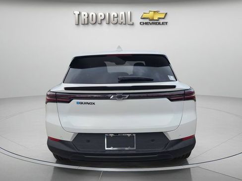 New 2026 Chevrolet Equinox EV LT image 4