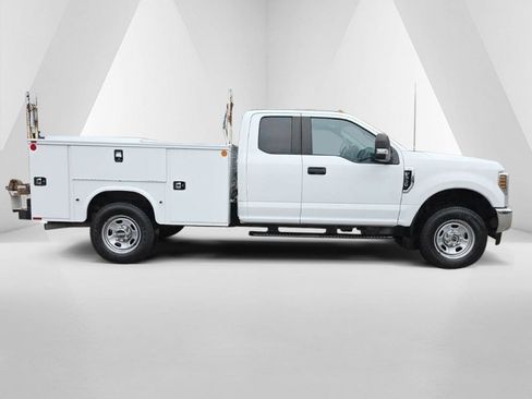 Used 2019 Ford F350 XL w/ XL Value Package image 4