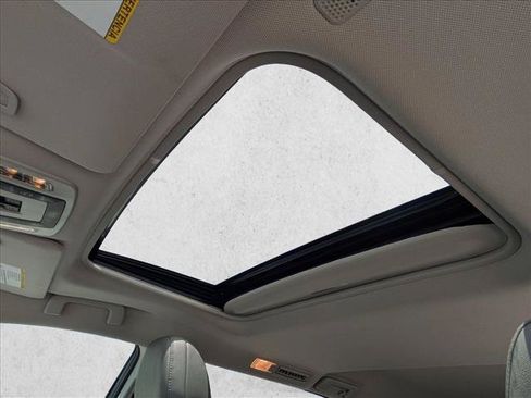 Used 2022 Toyota Sienna XLE FWD image 14