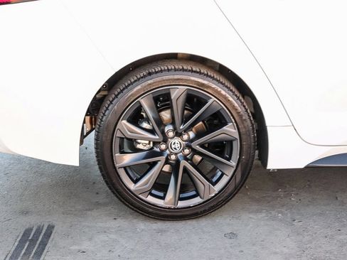 Used 2023 Toyota Corolla SE w/ SE Premium Package FWD image 12