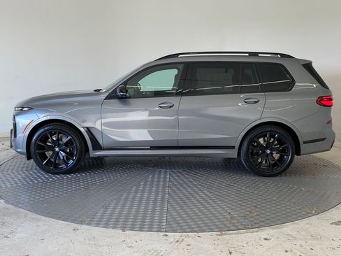New 2026 BMW X7 M60i w/ Executive Package image 2