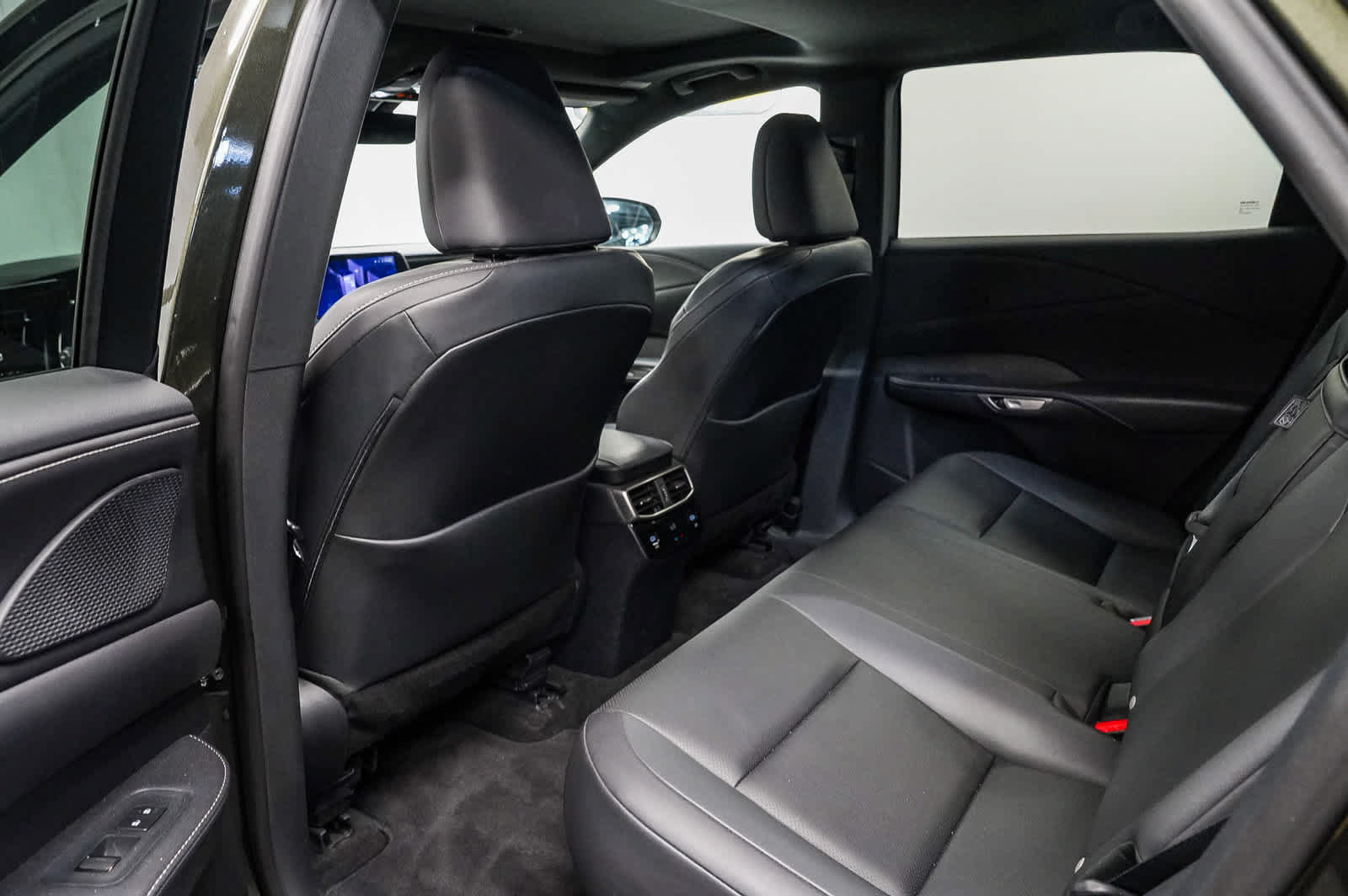 Used 2025 Lexus RX 350 Premium w/ Convenience Package FWD image 19