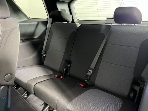 Used 2023 Chevrolet Traverse LT image 14