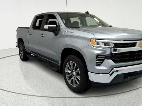 Used 2026 Chevrolet Silverado 1500 LT AWD/4WD image 7