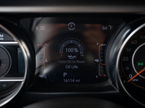 Used 2022 Jeep Wrangler Sport S image 30