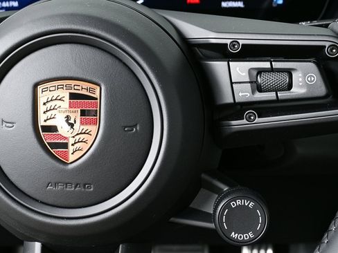 New 2025 Porsche Macan 4S Electric image 15