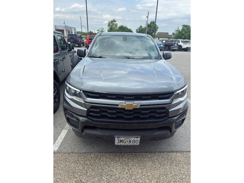 Used 2022 Chevrolet Colorado W/T w/ Custom Special Edition AWD/4WD image 5