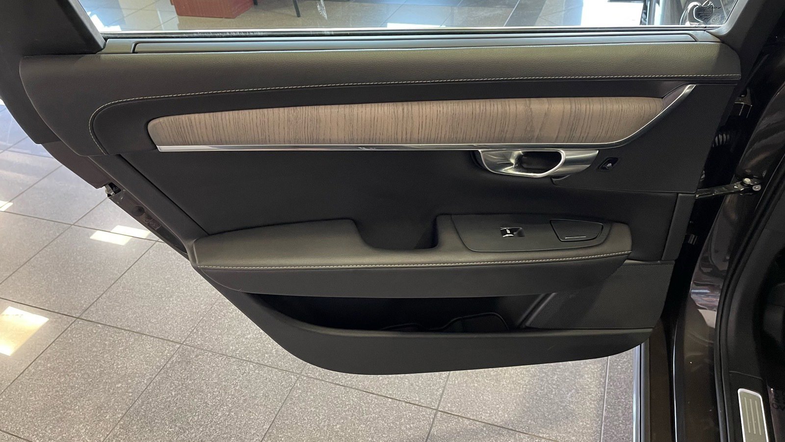Used 2023 Volvo S90 B6 Ultimate w/ Protection Package Premier AWD/4WD image 33