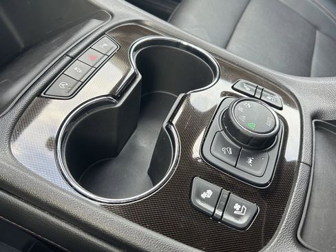 Used 2023 GMC Acadia AT4 w/ Preferred Package image 23