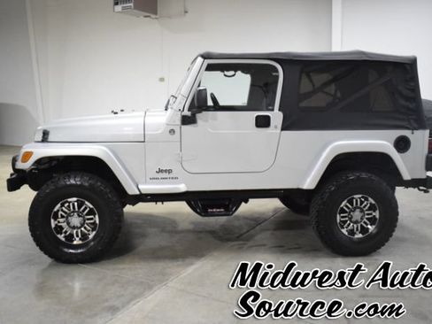 Used 2006 Jeep Wrangler Unlimited AWD/4WD image 2