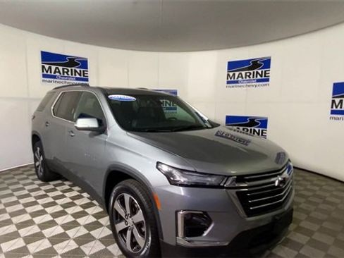 Certified 2023 Chevrolet Traverse LT w/ LT Premium Package image 3
