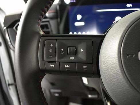 Certified 2025 Nissan Kicks SR image 14