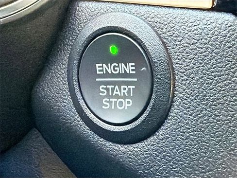 Used 2021 Ford Escape Titanium w/ Titanium Elite Package image 38