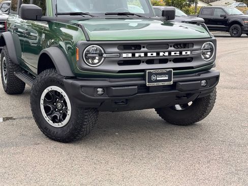 Used 2023 Ford Bronco Big Bend w/ Sasquatch Package AWD/4WD image 3