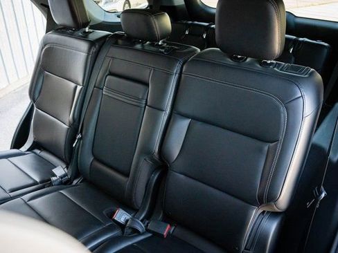 Used 2024 Ford Explorer XLT w/ Equipment Group 202A image 25