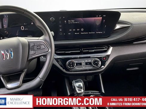 Used 2025 Buick Envista Sport Touring FWD image 9