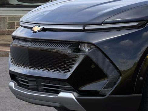 New 2025 Chevrolet Equinox EV LT image 13